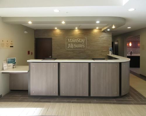MainStay Suites Midland - image 3