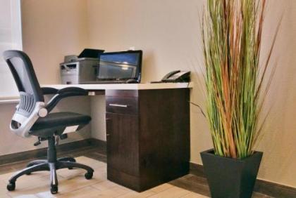 MainStay Suites Midland - image 5