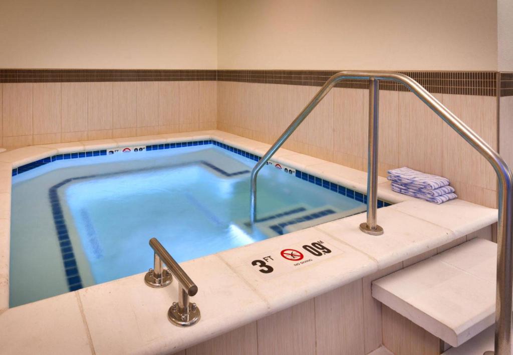 Fairfield Inn & Suites by Marriott Salt Lake City Midvale - image 3