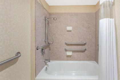 Hawthorn Suites Midwest City - image 17