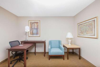 Hawthorn Suites Midwest City - image 5