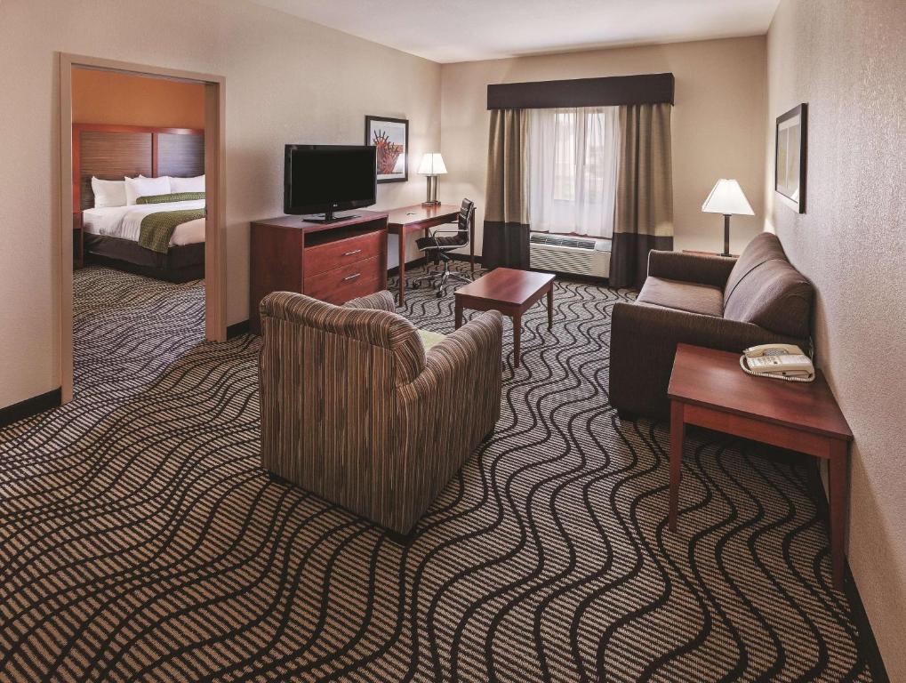 La Quinta by Wyndham Midwest City - Tinker AFB - image 7