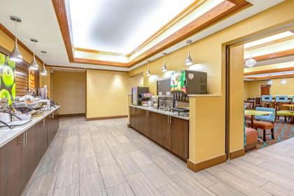 La Quinta by Wyndham Midwest City - Tinker AFB - image 9