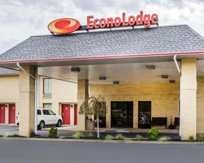 Econo Lodge - image 6