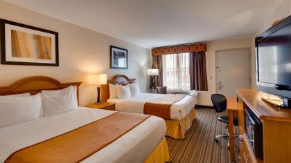 Best Western War Bonnet Inn - image 12