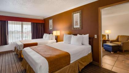 Best Western War Bonnet Inn - image 13