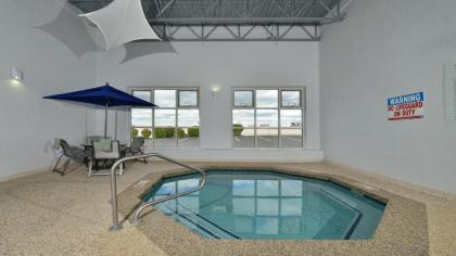 Holiday Inn Express Boston/Milford Hotel an IHG Hotel - image 21