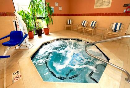 Hampton Inn and Suites of Lamar - image 10