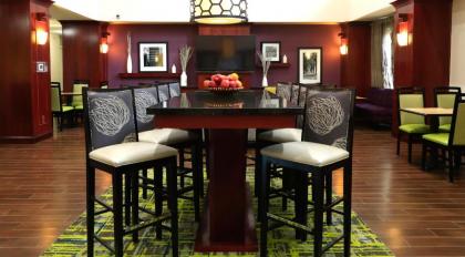 Hampton Inn and Suites of Lamar - image 9