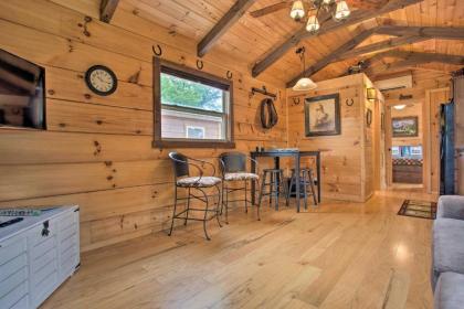 Cabin in Mill Spring Near Parker-Binns Winery - image 10