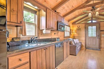 Cabin in Mill Spring Near Parker-Binns Winery - image 12