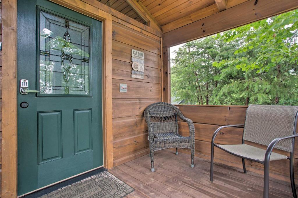 Cabin in Mill Spring Near Parker-Binns Winery - image 2