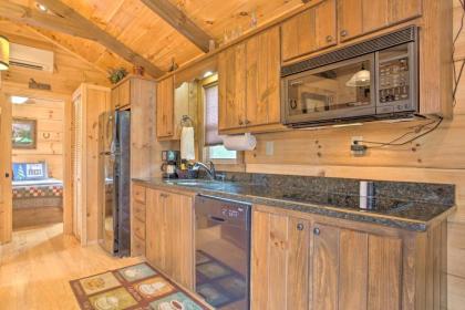 Cabin in Mill Spring Near Parker-Binns Winery - image 3