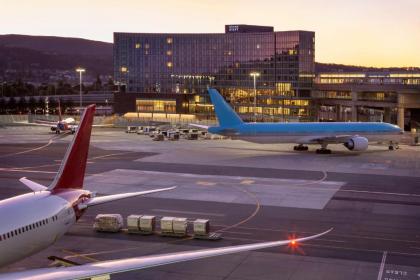 Grand Hyatt at SFO - image 15