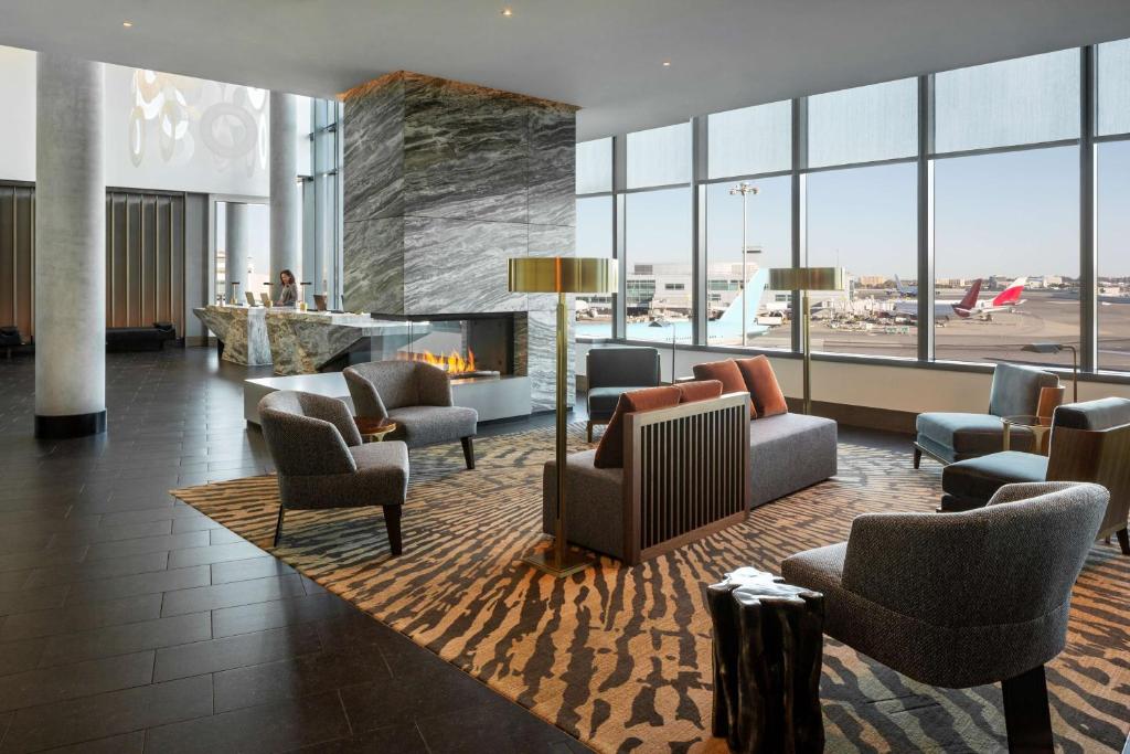 Grand Hyatt at SFO - image 5