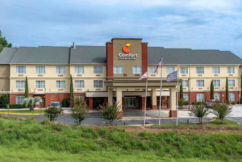 Comfort Inn & Suites Millbrook - Pratville - main image