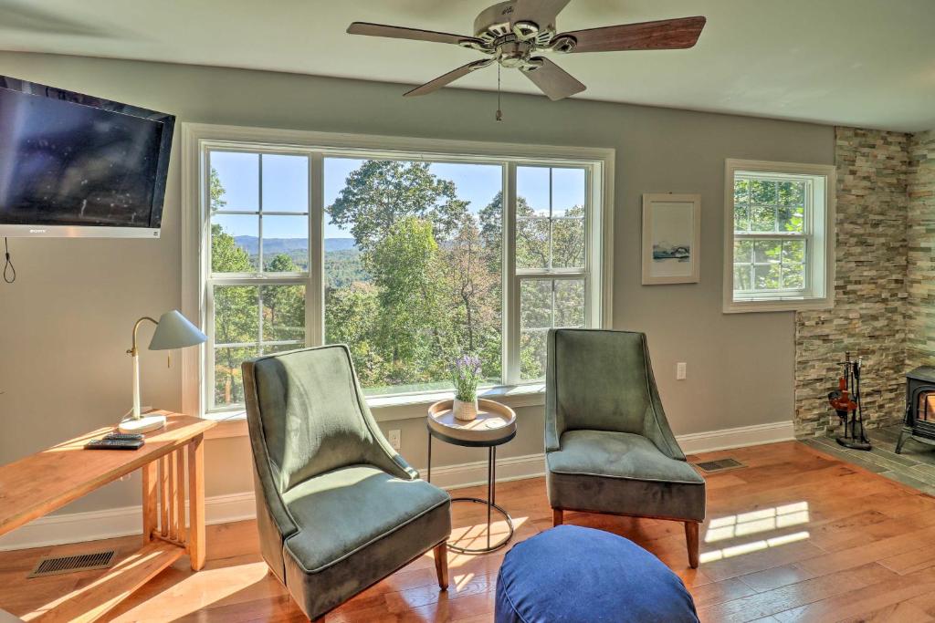 Mills River Forest Home Deck and Mountain View - image 4