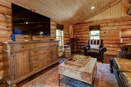 Mountain Laurel Oasis - image 7