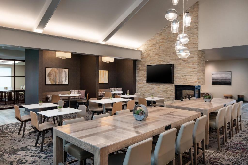 Residence Inn Milpitas Silicon Valley - image 3