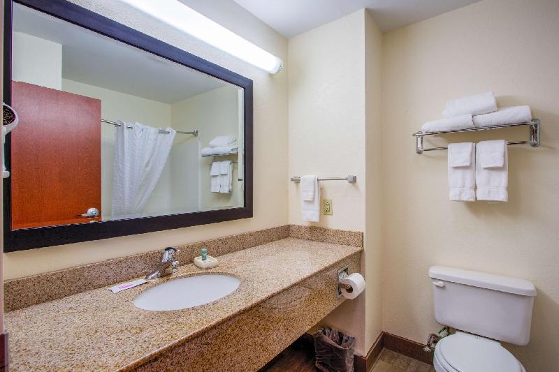 Best Western Nittany Inn Milroy - image 5