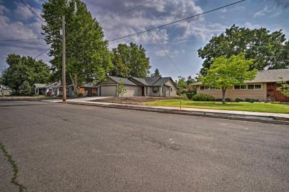 Newly-Built Home Near Wineries and Blue Mountains - image 7