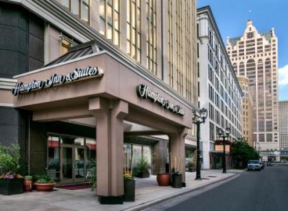 Hampton Inn  Suites milwaukee Downtown Wisconsin