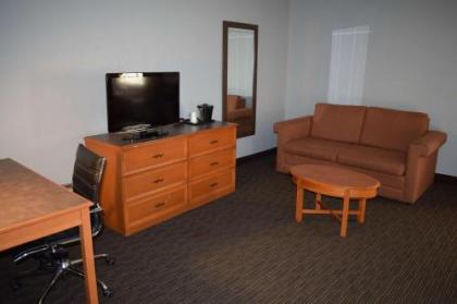 La Quinta Inn by Wyndham Milwaukee Glendale Hampton Ave - image 5