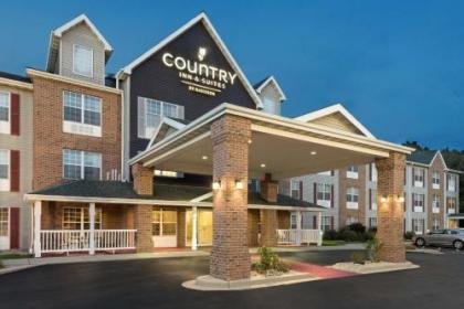 Country Inn & Suites Milwaukee Airport
