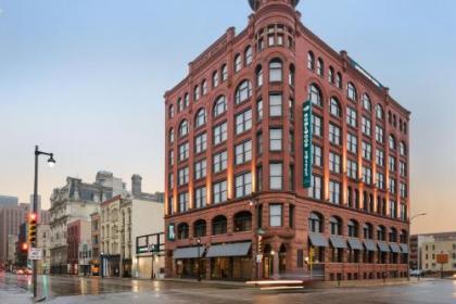 Hotel in milwaukee Wisconsin
