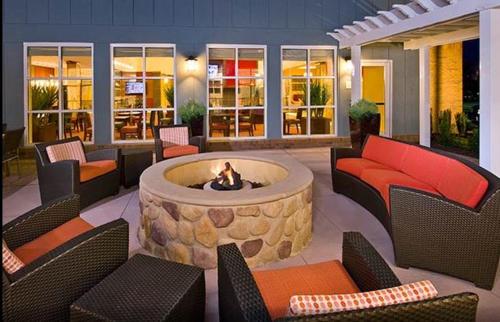 Residence Inn by Marriott Milwaukee North/Glendale - image 4