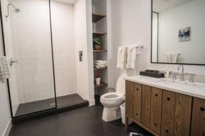 Historic 3rd Ward Loft by Frontdesk - image 4