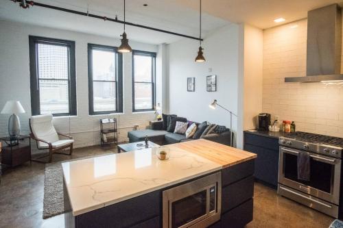 Historic 3rd Ward Loft by Frontdesk - image 5
