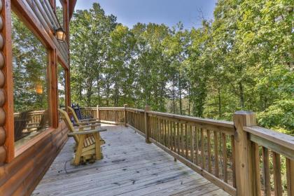 TAKE IT EASY in this Custom designed luxury log cabin is located in quiet area on paved road. - image 5
