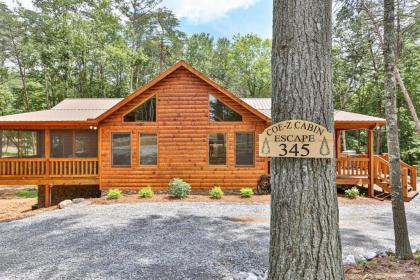 COE Z Cabin Escape   Beautiful spacious ranch style cabin with three King Bedrooms. mineral Bluff