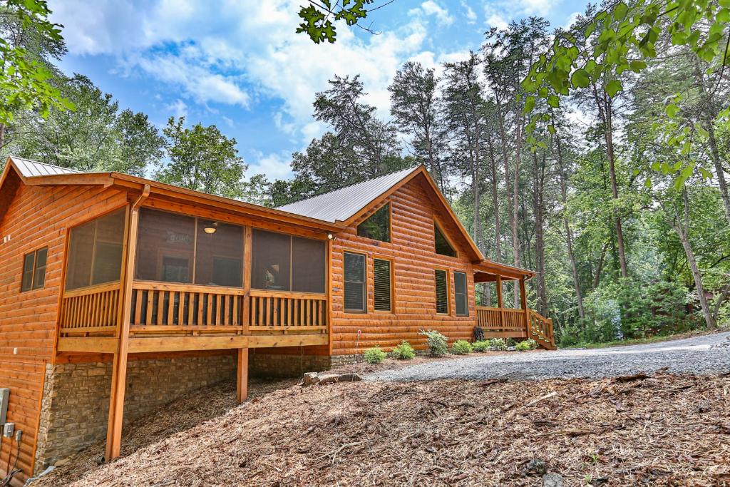 COE-Z Cabin Escape - Beautiful spacious ranch style cabin with Three King Bedrooms. - image 4