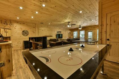 COE-Z Cabin Escape - Beautiful spacious ranch style cabin with Three King Bedrooms. - image 7