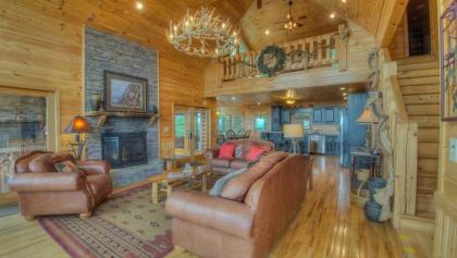 High Five Lodge by Escape to Blue Ridge - image 11