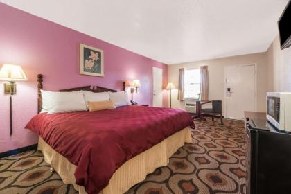 Relax Inn Mineral Wells - image 13
