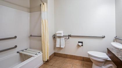 Best Western Clubhouse Inn & Suites - image 14