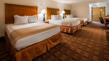 Best Western Clubhouse Inn & Suites - image 15