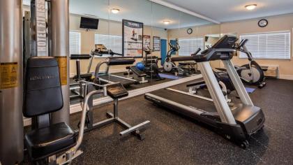 Best Western Clubhouse Inn & Suites - image 7