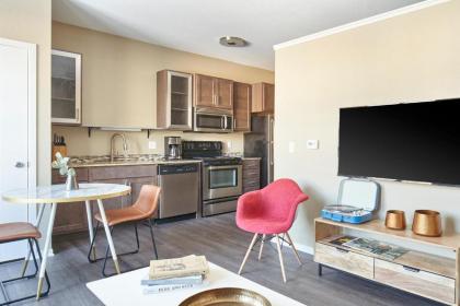 Sonder at The Palmer - image 8