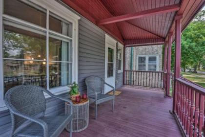 Quaint Minneapolis Getaway Less Than 2 Mi to U of M!