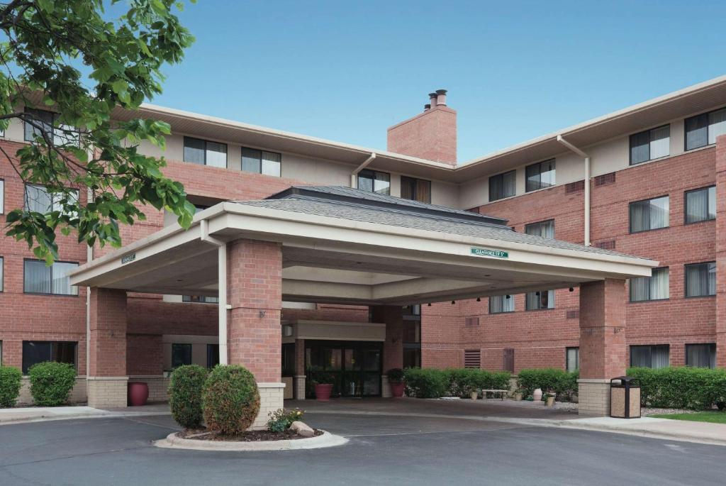 La Quinta by Wyndham Minneapolis-Minnetonka - main image