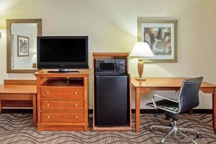 La Quinta by Wyndham Minneapolis-Minnetonka - image 15