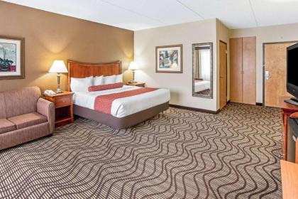 La Quinta by Wyndham Minneapolis-Minnetonka - image 17