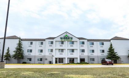 Wingate by Wyndham Minot - image 13
