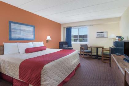 Days Inn by Wyndham Minot - image 13