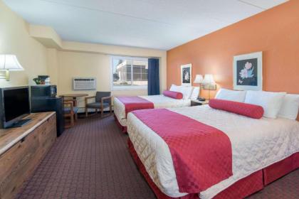 Days Inn by Wyndham Minot - image 5