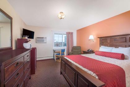 Days Inn by Wyndham Minot - image 6